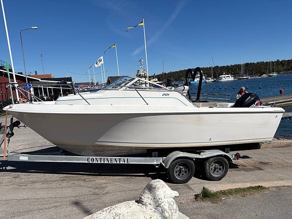 Proline 201 Wa Mercury 175Hk EFI -98 ink Boggie Trailer