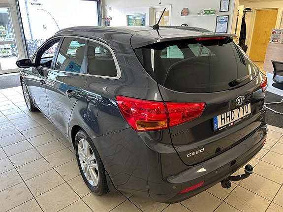 Kia Ceed 3 of 5