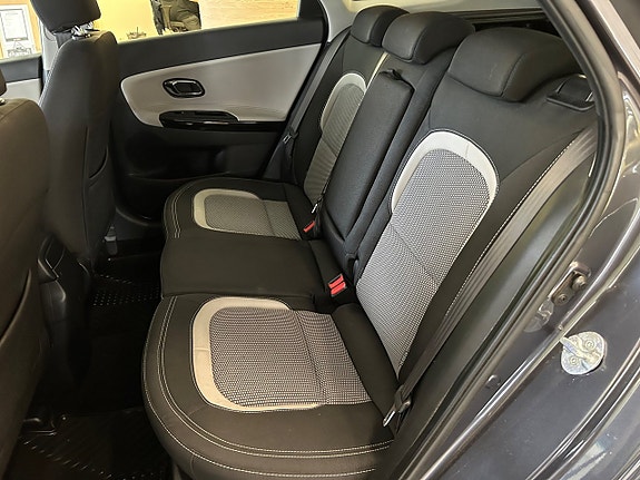 Kia Ceed 6 of 12