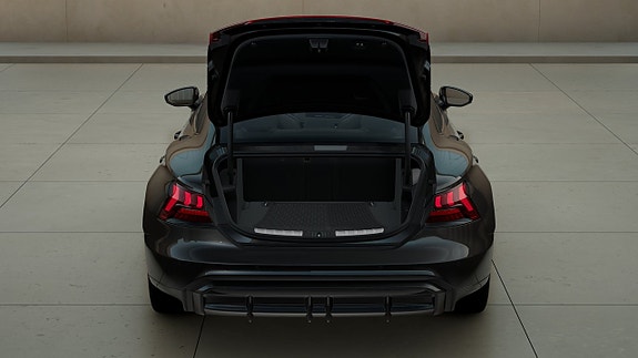 Audi e-tron GT 6 of 8