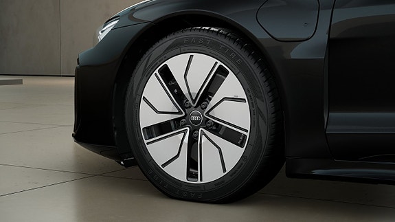 Audi e-tron GT 5 of 8
