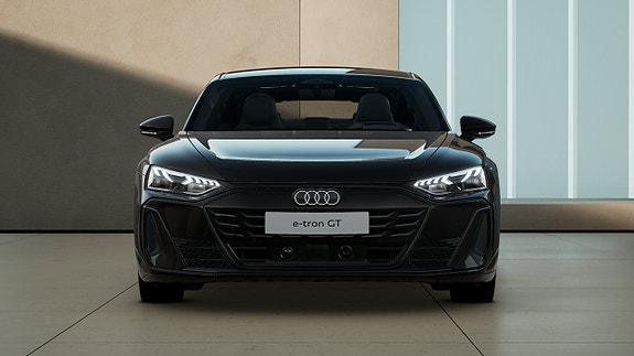 Audi e-tron GT 4 of 8