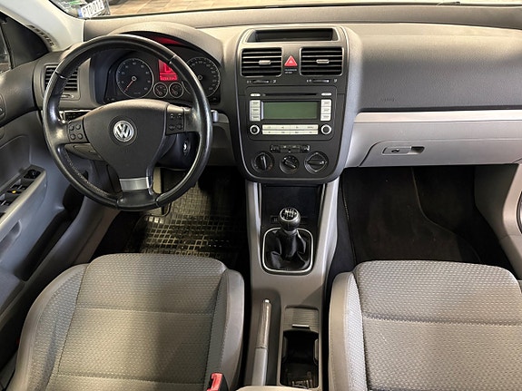 Volkswagen Golf V 8 of 11