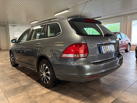 Volkswagen Golf V 5 of 5