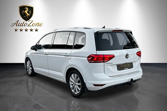 Volkswagen Touran 6 of 14