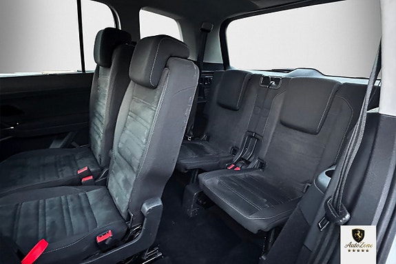 Volkswagen Touran 10 of 14