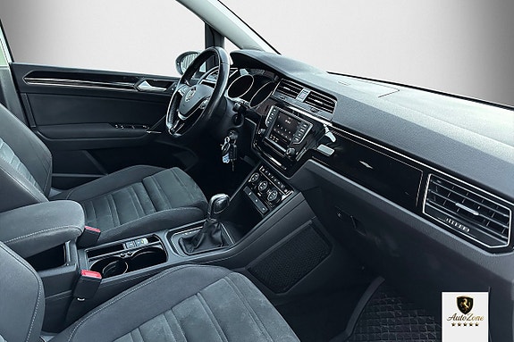 Volkswagen Touran 14 of 14