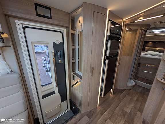Kabe Imperial TM I 910 QB *Generösa ytor / Fullutrustad / Premium bil 12 of 21