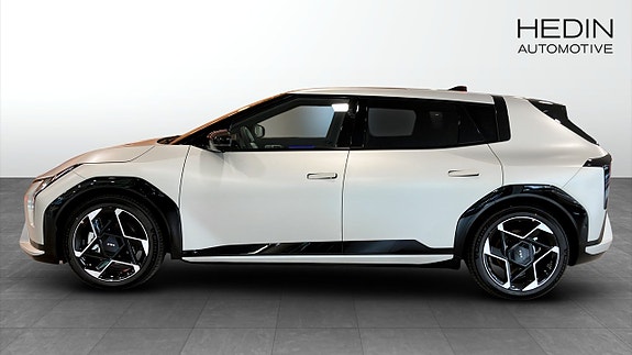 Kia EV4 6 of 13