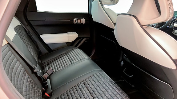 Kia EV4 5 of 13