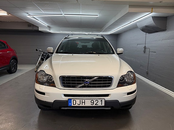 Volvo XC90 3 of 5