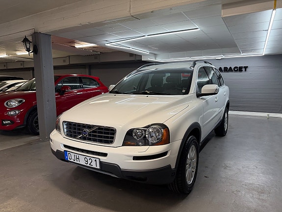 Volvo XC90 4 of 5