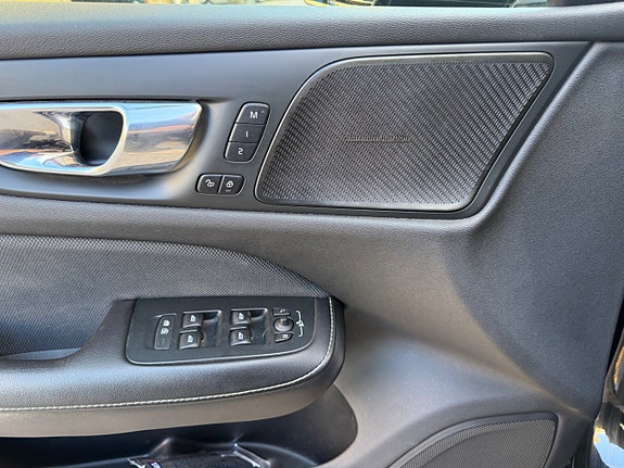Volvo S60 9 of 11