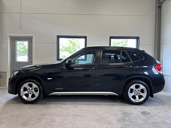 BMW X1 3 of 5