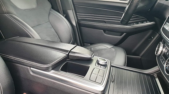 Mercedes-Benz ML350 26 of 28