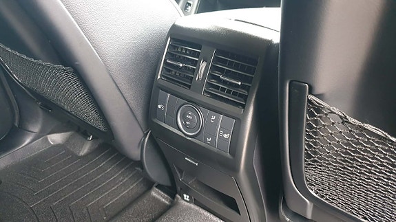 Mercedes-Benz ML350 23 of 28