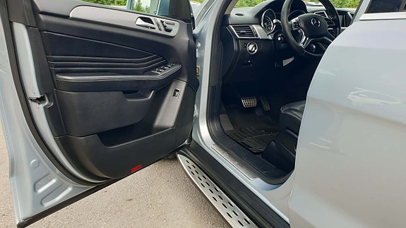 Mercedes-Benz ML350 21 of 28