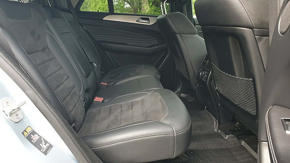 Mercedes-Benz ML350 22 of 28