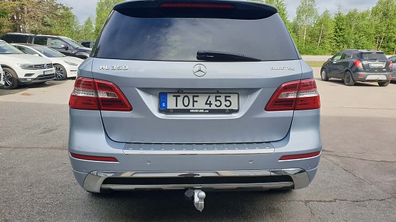 Mercedes-Benz ML350 10 of 28