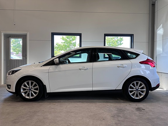 Ford Focus 3 of 5