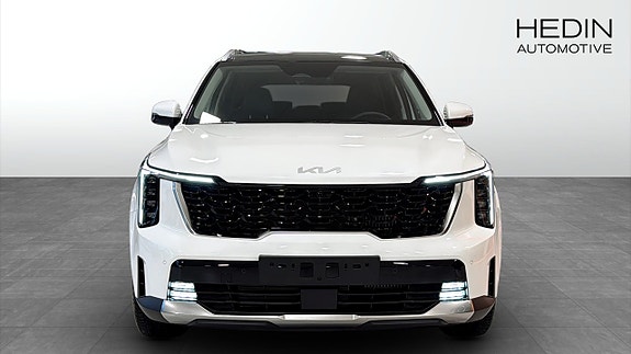 Kia Sorento 8 of 16