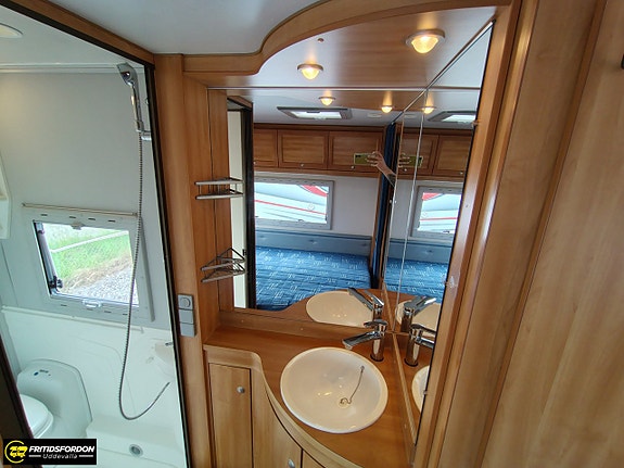 Knaus ST 700 TI 14 of 16