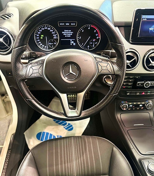 Mercedes-Benz B180 15 of 21