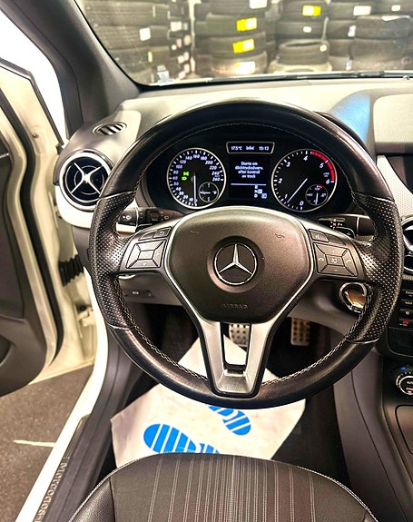 Mercedes-Benz B180 14 of 21