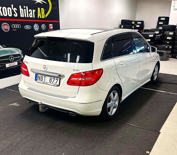 Mercedes-Benz B180 9 of 21
