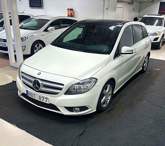 Mercedes-Benz B180 5 of 5