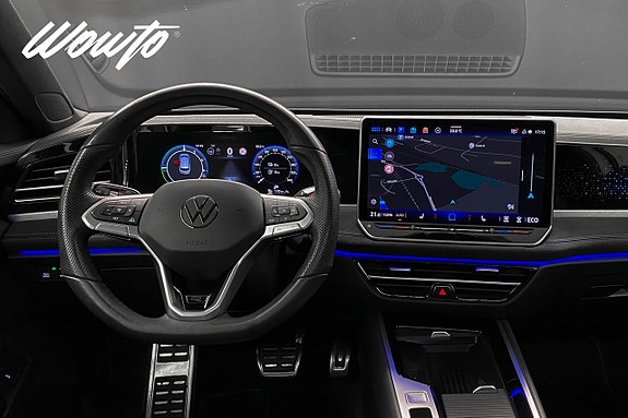 Volkswagen Passat 22 of 26