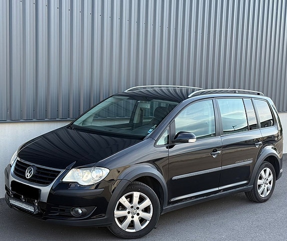Volkswagen CrossTouran 2 of 5