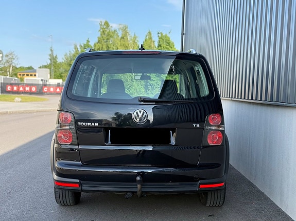 Volkswagen Touran Cross 9 of 14