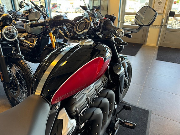 Triumph Rocket 3 Storm GT 4 of 5