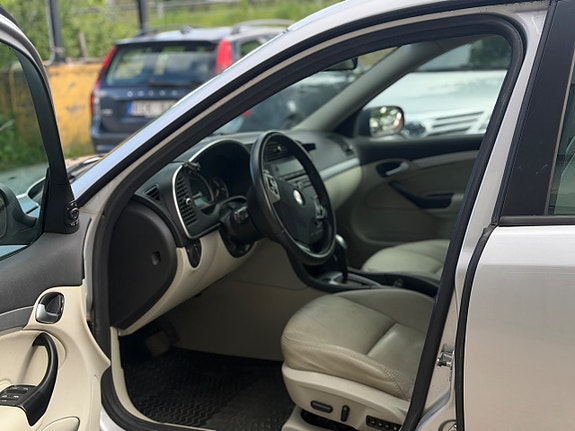 Saab 9-3 6 of 8