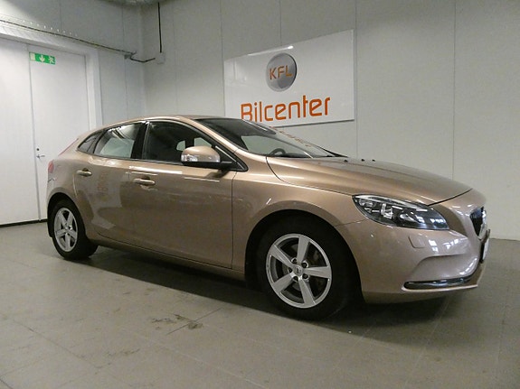 Volvo V40 5 of 5