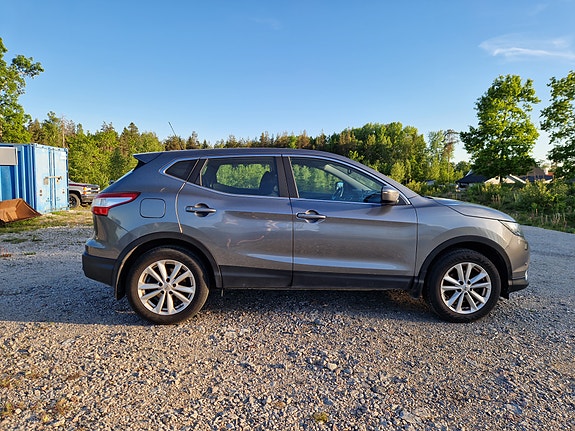 Nissan Qashqai 4 of 5