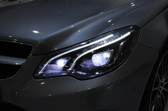 Mercedes-Benz E220 12 of 24