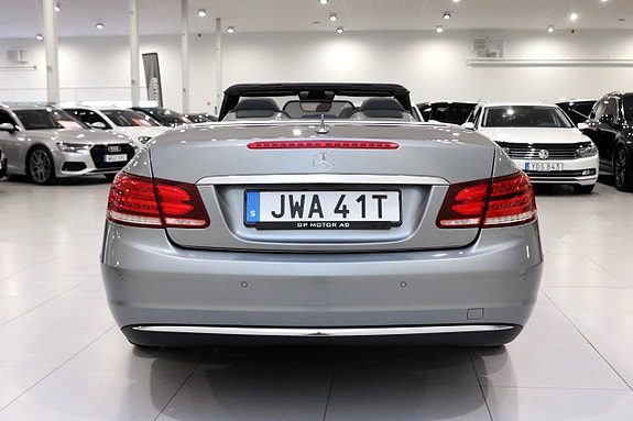 Mercedes-Benz E220 5 of 24