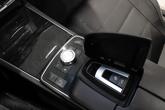 Mercedes-Benz E220 19 of 24