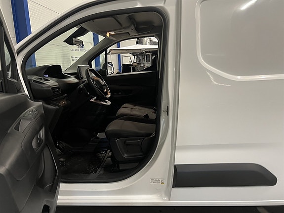 Peugeot Partner 8 of 24