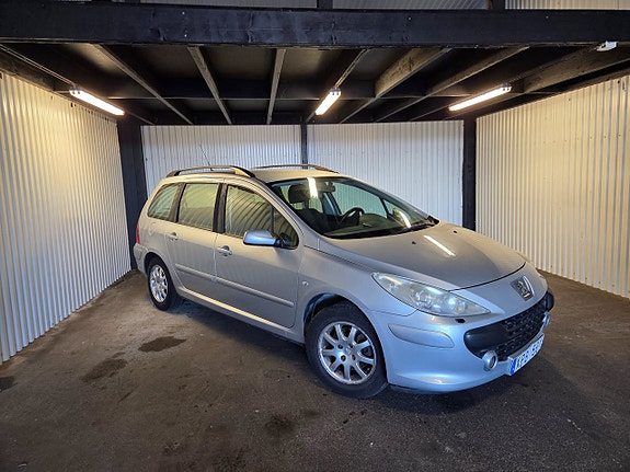 Peugeot 307 2 of 5