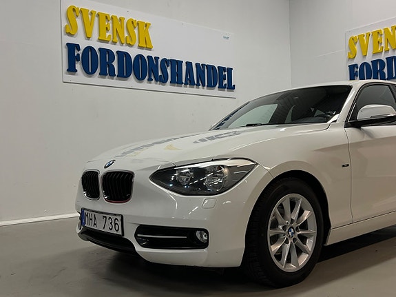 BMW 116i 4 of 5