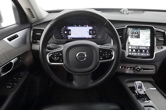 Volvo XC90 17 of 30