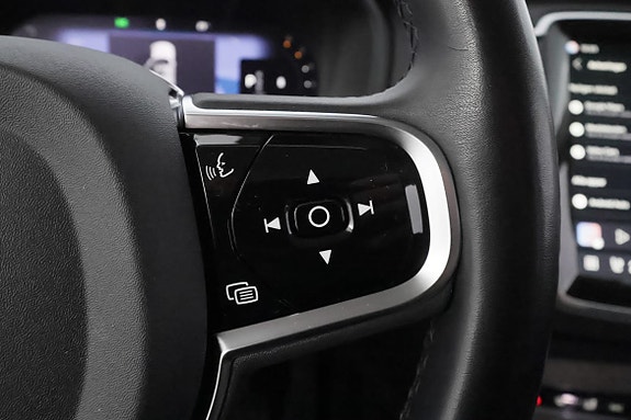 Volvo XC90 19 of 30