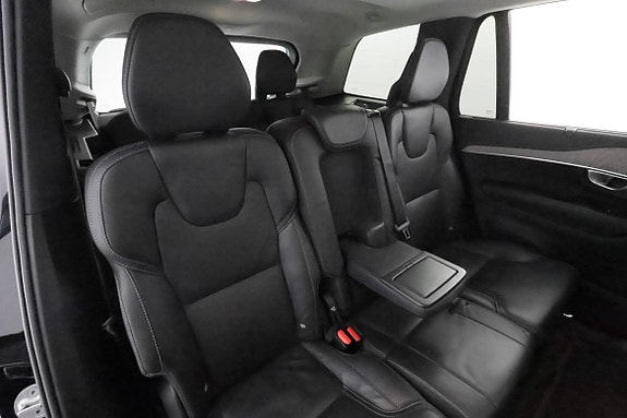 Volvo XC90 24 of 30