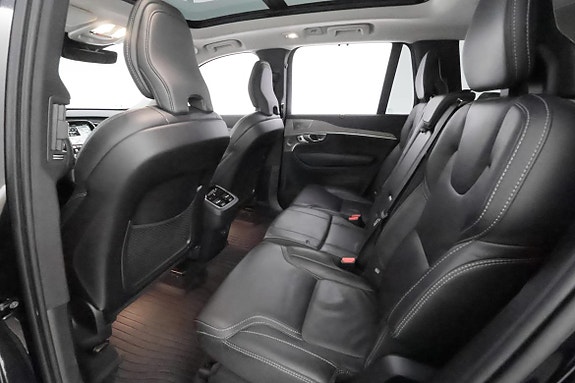 Volvo XC90 22 of 30