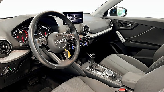 Audi Q2 7 of 15