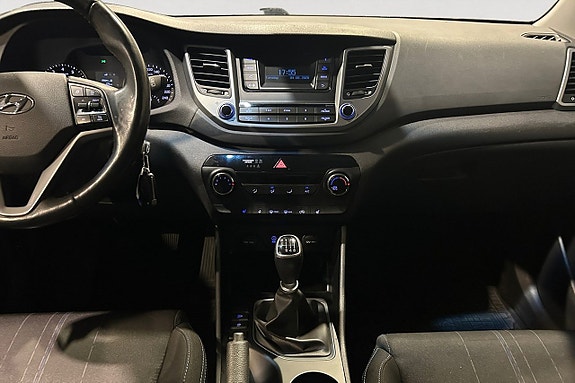 Hyundai Tucson 12 of 16