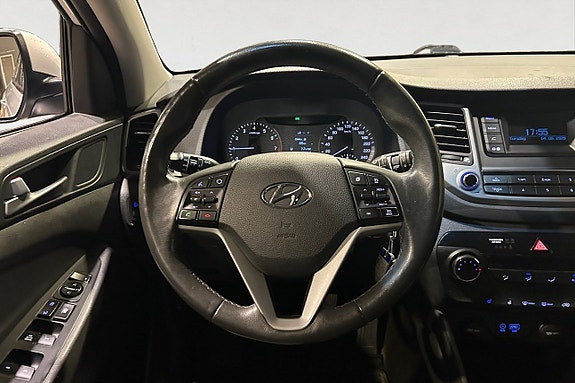 Hyundai Tucson 13 of 16